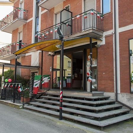 Vip Hotel Piacenza Exterior foto