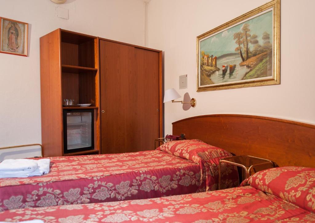 Vip Hotel Piacenza Zimmer foto