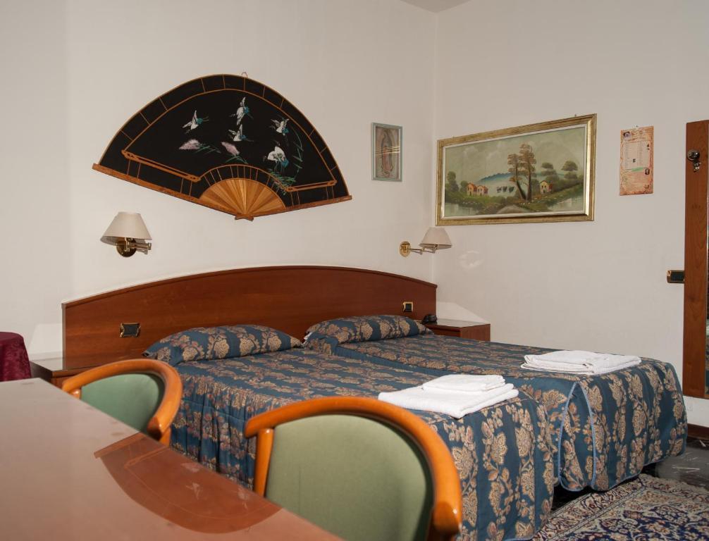 Vip Hotel Piacenza Exterior foto